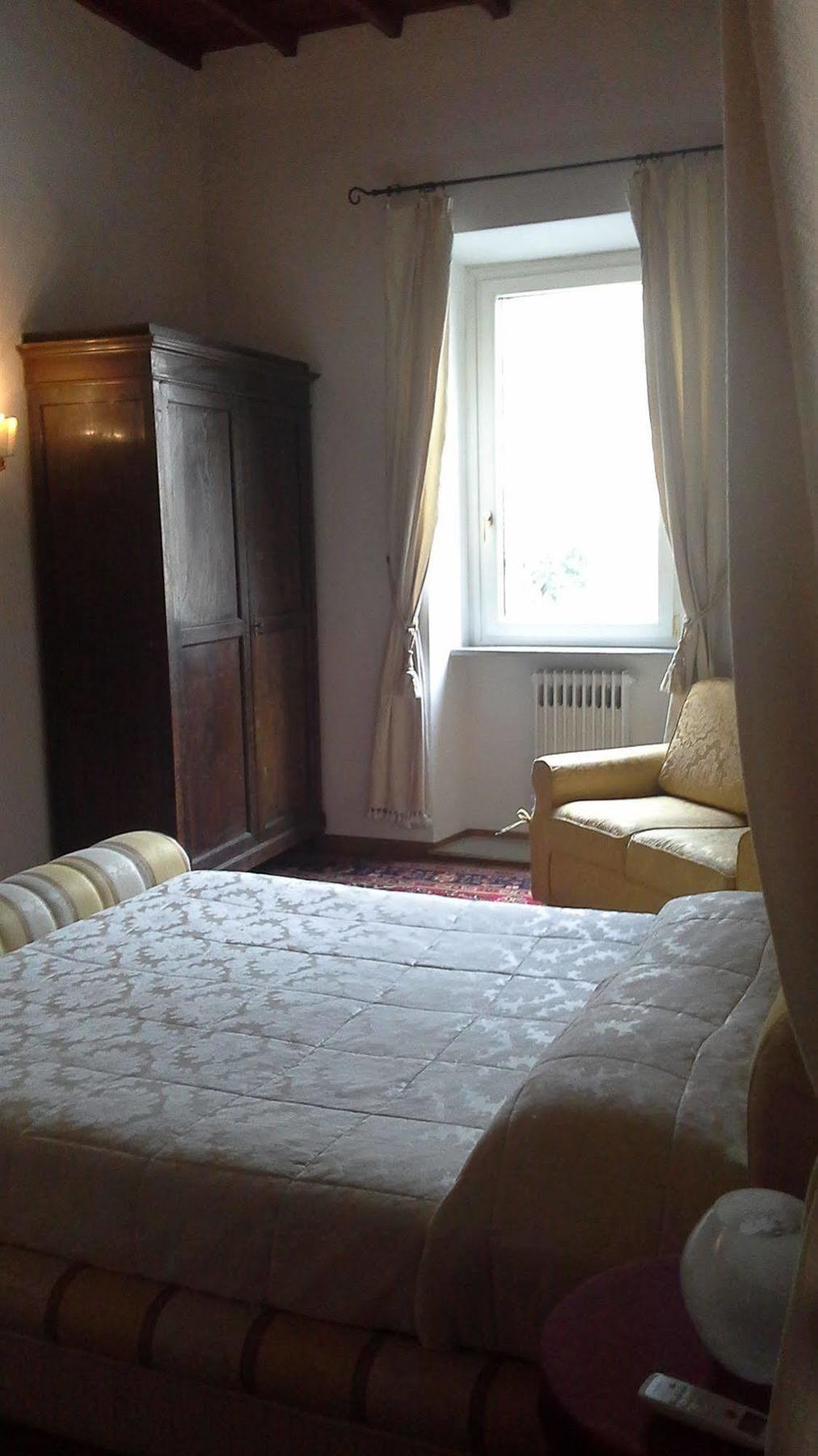 Liv'In Roma Campo Dei Fiori Apartment Bagian luar foto